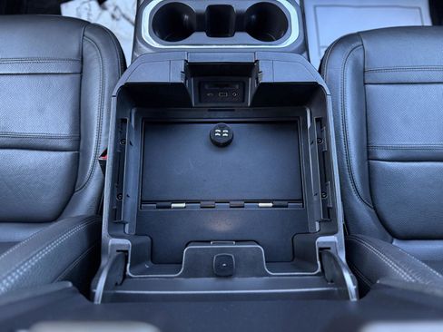 Used 2023 GMC Sierra 3500 Denali w/ Denali Black Diamond Edition image 23