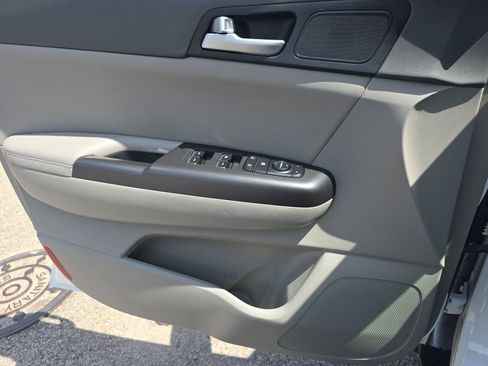 Used 2017 Kia Sportage EX image 29