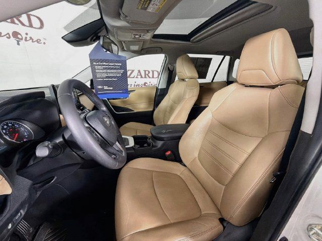 Used 2019 Toyota RAV4 XLE Premium w/ Cold Weather Package FWD image 25