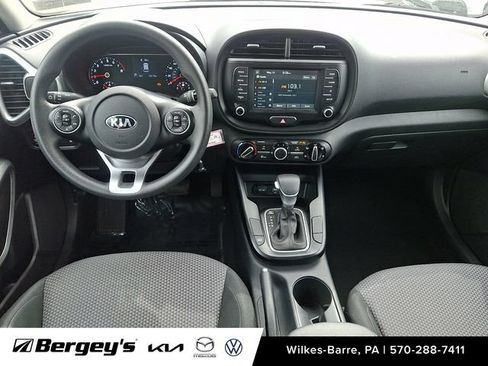 Used 2021 Kia Soul LX FWD image 13