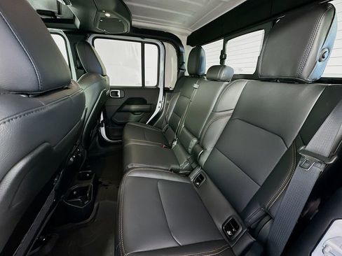 New 2026 Jeep Gladiator Sport AWD/4WD image 24