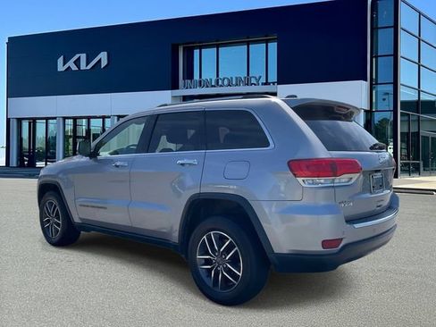 Used 2019 Jeep Grand Cherokee Limited AWD/4WD image 4