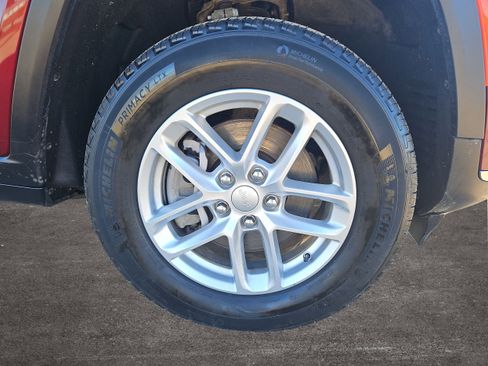 Used 2023 Jeep Grand Cherokee L Laredo w/ Luxury Tech Group I image 32