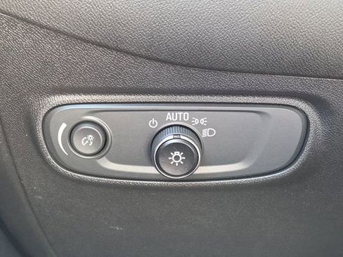 Certified 2023 Chevrolet Equinox RS image 11