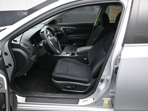 Used 2018 Nissan Altima 2.5 S w/ S Convenience Package image 9