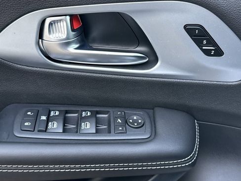 New 2026 Chrysler Pacifica Limited image 19