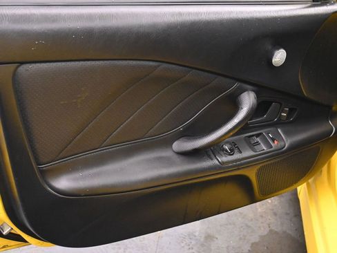 Used 2001 Honda S2000 image 10