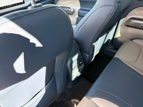 New 2025 Ford Maverick Lariat w/ 4K Tow Package image 31