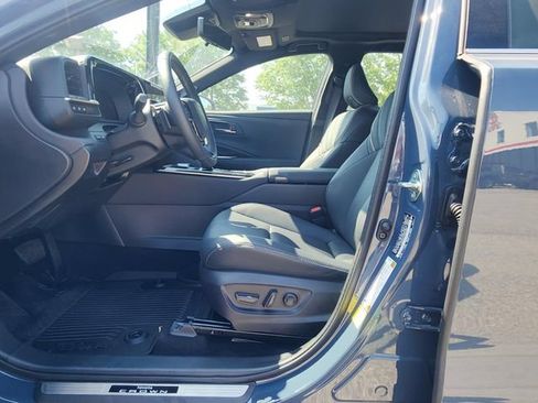 Used 2025 Toyota Crown Signia w/ Advanced Technology Package AWD/4WD image 11