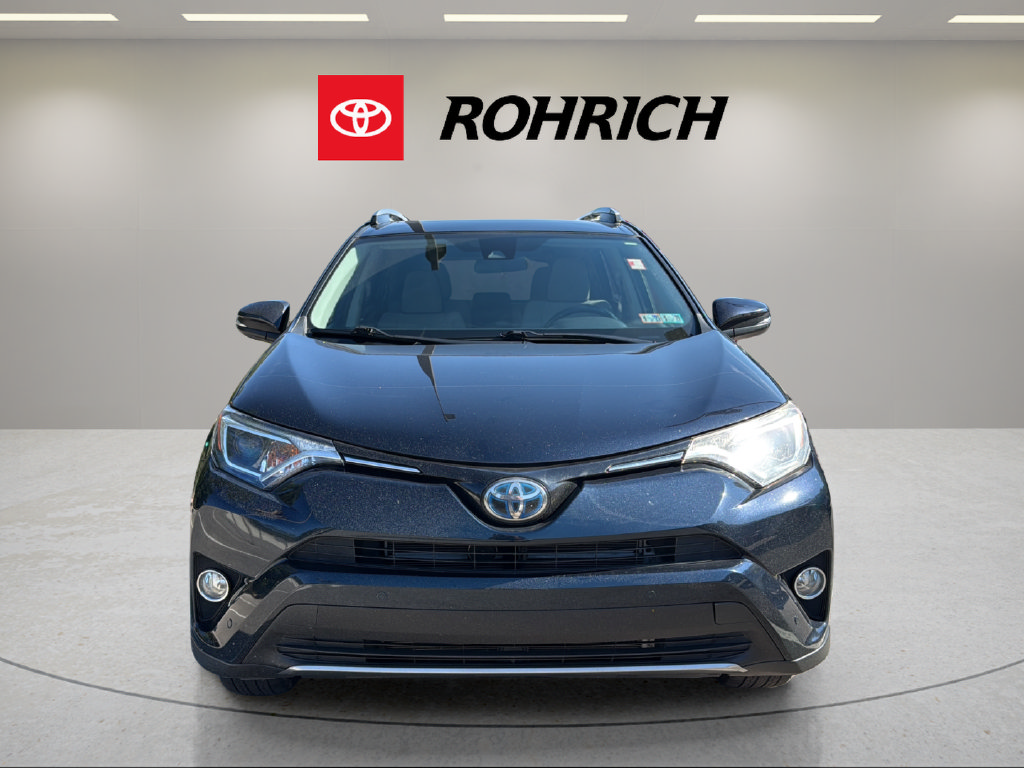 Used 2018 Toyota RAV4 XLE w/ Convenience Package AWD/4WD image 2