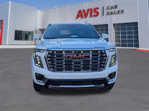 Used 2025 GMC Yukon Denali image 2