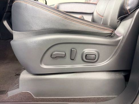 Used 2023 Nissan Titan PRO-4X w/ Pro-4x Convenience Package image 26