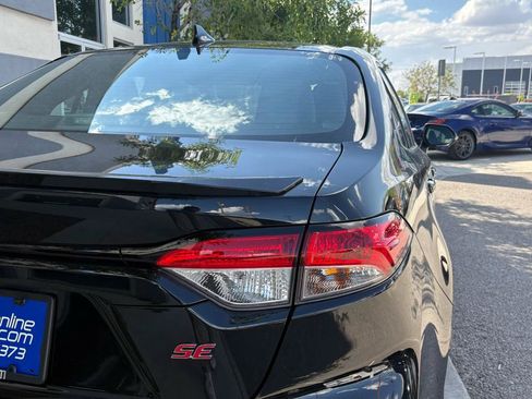Used 2025 Toyota Corolla SE FWD image 5