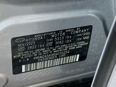 Used 2024 Hyundai Ioniq 6 SE RWD image 12