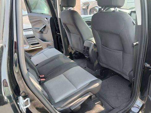 Used 2017 Ford Escape SE w/ Equipment Group 201A AWD/4WD image 15