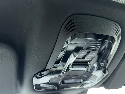 Used 2022 Alfa Romeo Stelvio Ti image 31