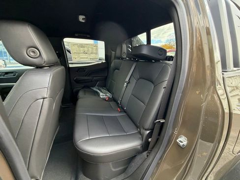 New 2025 Chevrolet Colorado Trail Boss w/ Midnight Edition image 9