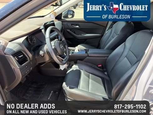 Used 2023 Nissan Rogue SL w/ SL Premium Package FWD image 11