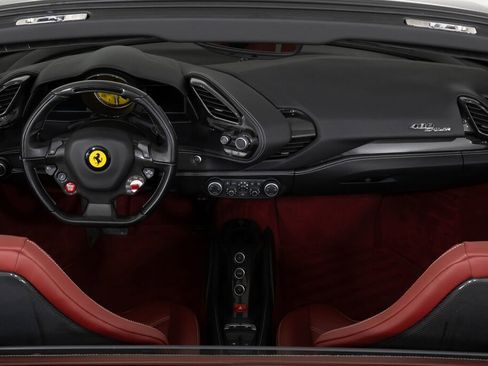 Used 2018 Ferrari 488 Spider image 35
