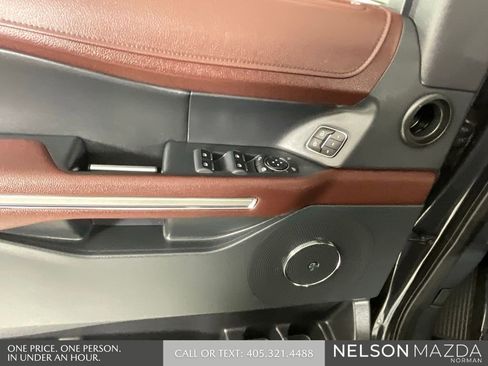 Used 2022 Ford Expedition Limited RWD image 18