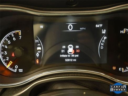 Used 2021 Jeep Grand Cherokee Laredo X image 32