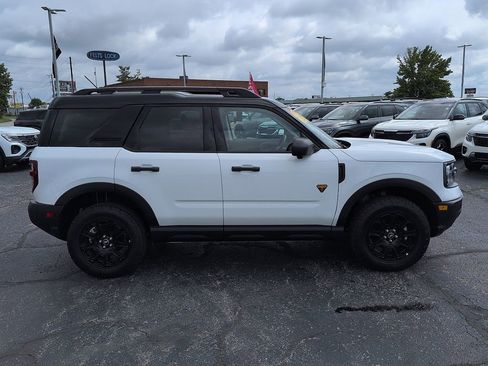 Used 2025 Ford Bronco Sport Badlands AWD/4WD image 2