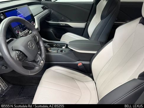 Certified 2025 Lexus TX 500h AWD image 15