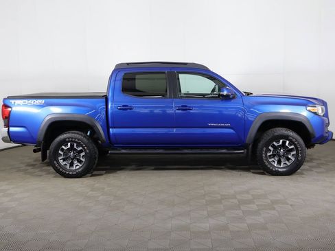Used 2018 Toyota Tacoma TRD Off-Road AWD/4WD image 16