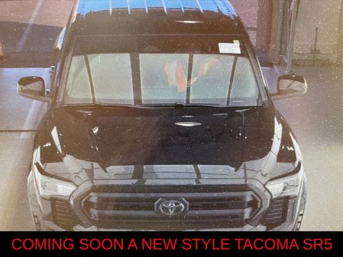 Used 2025 Toyota Tacoma SR5 AWD/4WD image 3