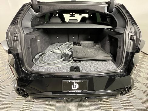 Used 2025 BMW XM image 28