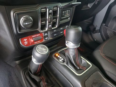 Used 2021 Jeep Gladiator Rubicon w/ Safety Group AWD/4WD image 30