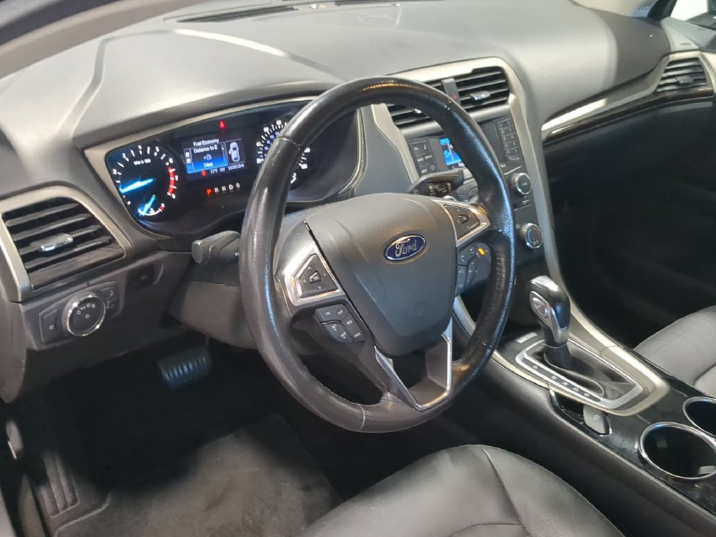 Used 2013 Ford Fusion SE FWD image 12