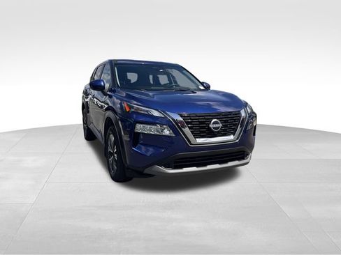 Used 2023 Nissan Rogue SV FWD image 7