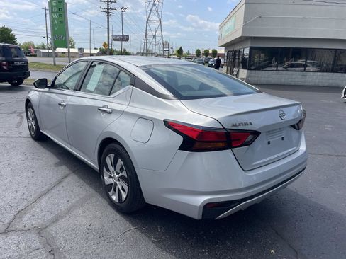 Used 2024 Nissan Altima 2.5 S image 3
