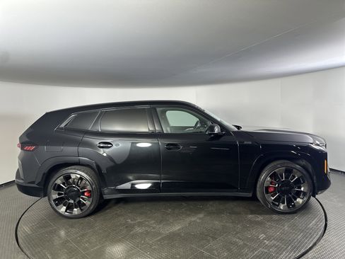 Certified 2023 BMW XM image 3