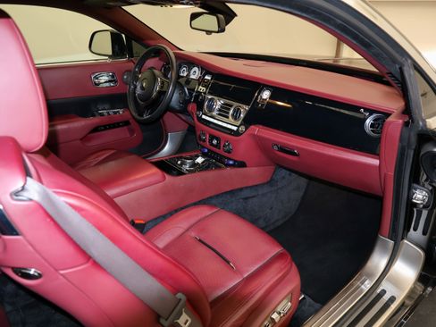Used 2015 Rolls-Royce Wraith RWD image 49