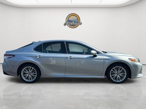 Used 2018 Toyota Camry XLE w/ Audio Package FWD image 4