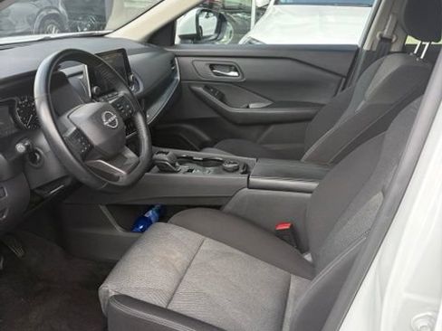 Used 2025 Nissan Rogue SV AWD/4WD image 7