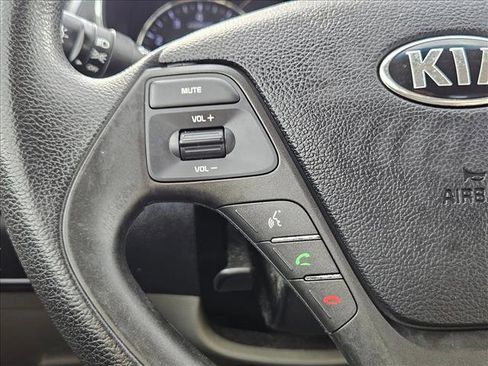 Used 2015 Kia Forte LX FWD image 12
