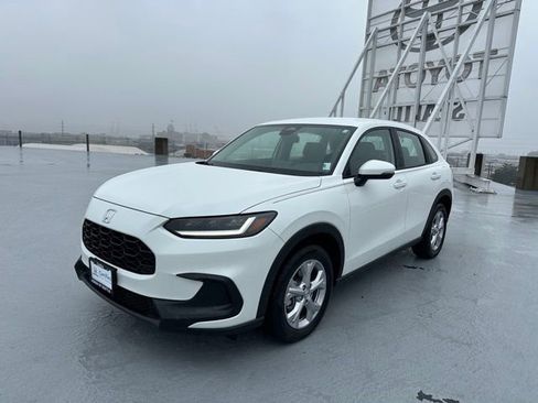 Certified 2023 Honda HR-V LX image 11