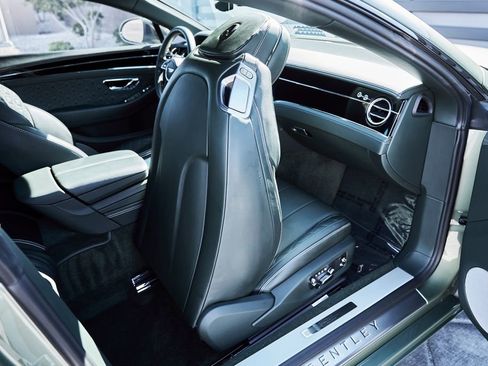 Used 2020 Bentley Continental GT AWD/4WD image 39
