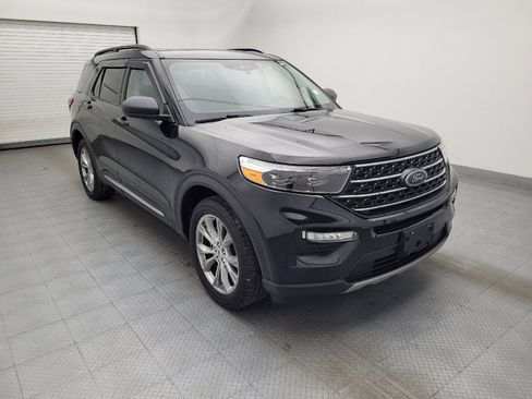 Used 2021 Ford Explorer XLT w/ Equipment Group 202A image 13