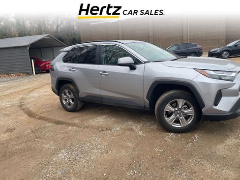 Used 2025 Toyota RAV4 XLE image 1