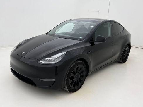 Used 2021 Tesla Model Y Long Range image 4