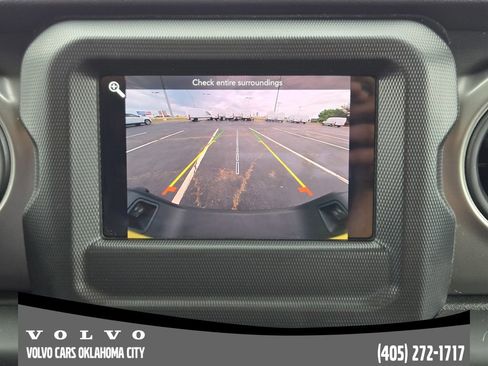 Used 2023 Jeep Gladiator Sport AWD/4WD image 14