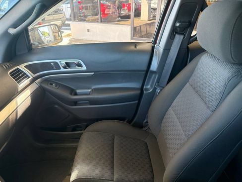 Used 2015 Ford Explorer XLT AWD/4WD image 24