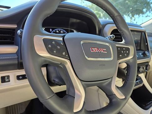 Used 2023 GMC Acadia Denali AWD/4WD image 16
