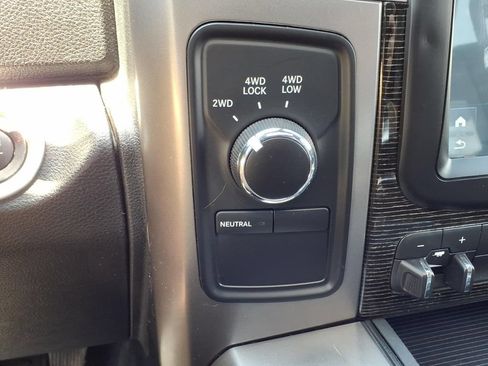 Used 2017 RAM 2500 Limited AWD/4WD image 21
