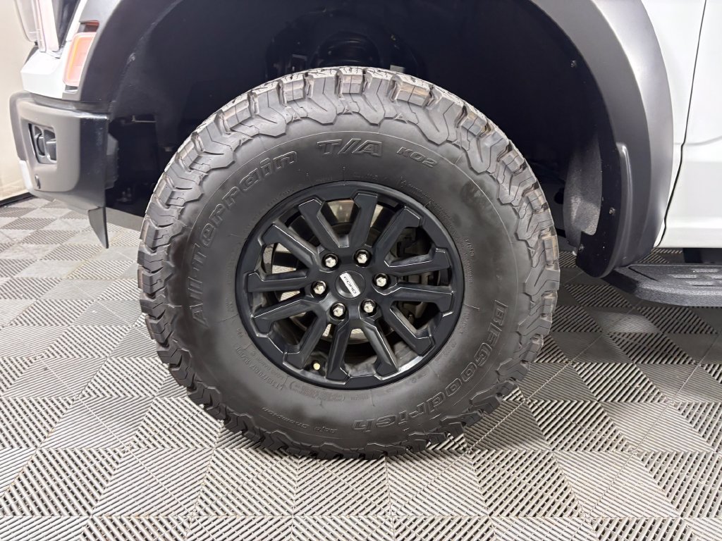 Used 2025 Ford F150 Raptor AWD/4WD image 11