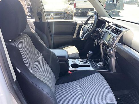 Used 2016 Toyota 4Runner SR5 image 20